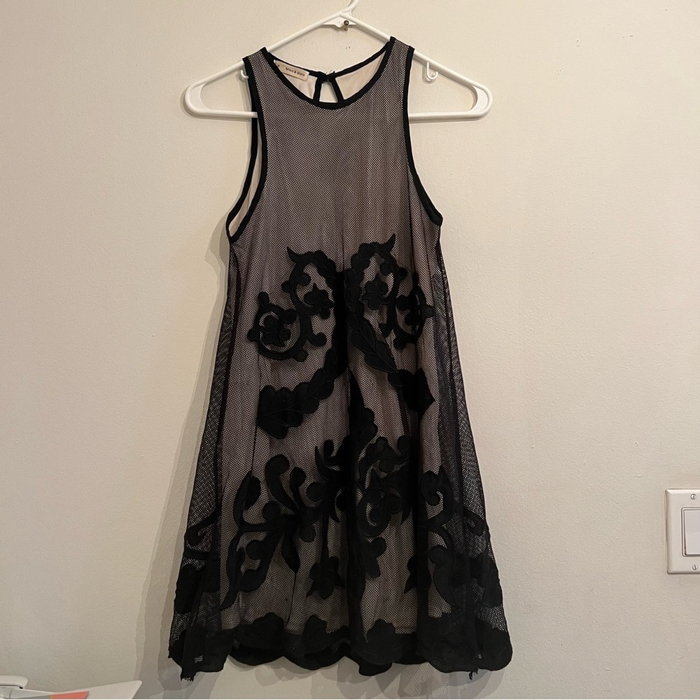 Mika & Gala Lace Dress 4